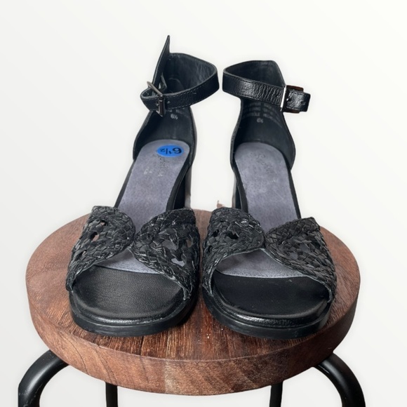 NEW SEYCHELLES Woven Ankle Strap Block Heel Sandal Chunky Sandal, Size 6.5 - Picture 7 of 12